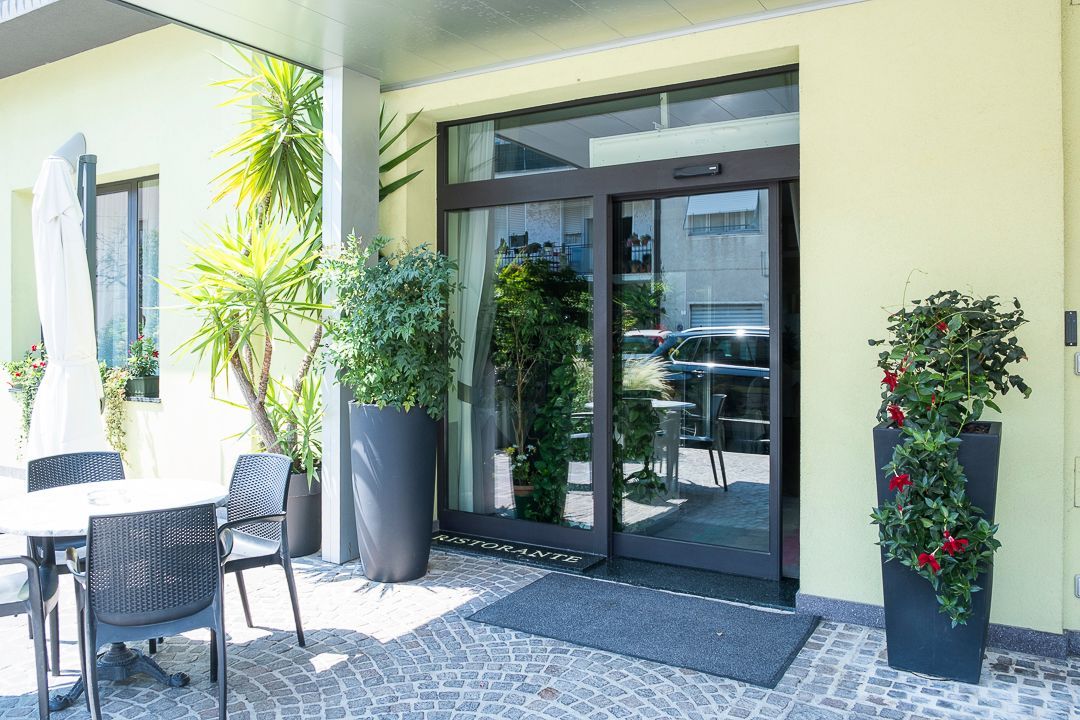 ingresso dell'albergo ristorante