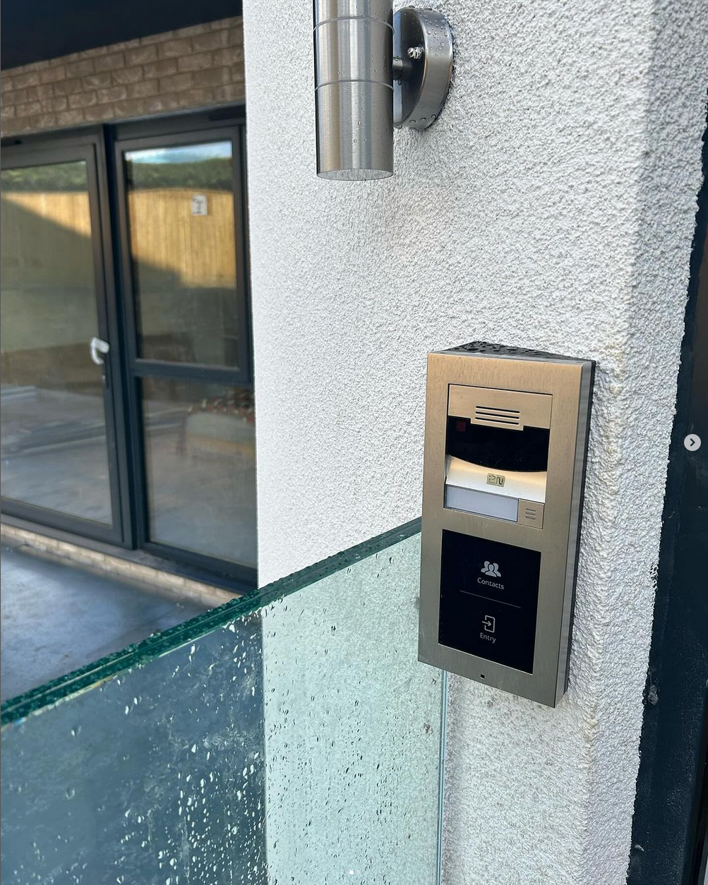 #dorsetinstallations #newbuilds #smarthometechnology #smarthomesecurity #modernintercom #homeautomation #techsolutions #intercom #intercomsystem #security #homesecurity #keypad #apartmentintercom