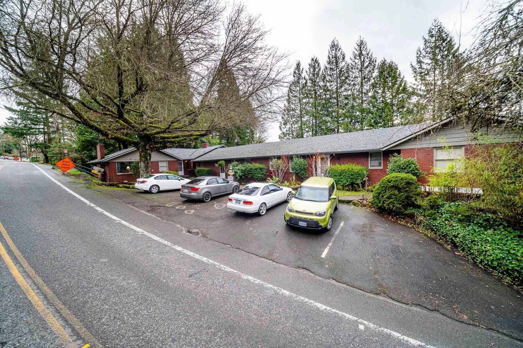 Terrace Manor - Image 3