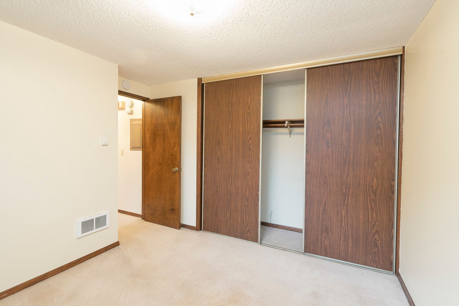 Shawn Oaks - Image 10