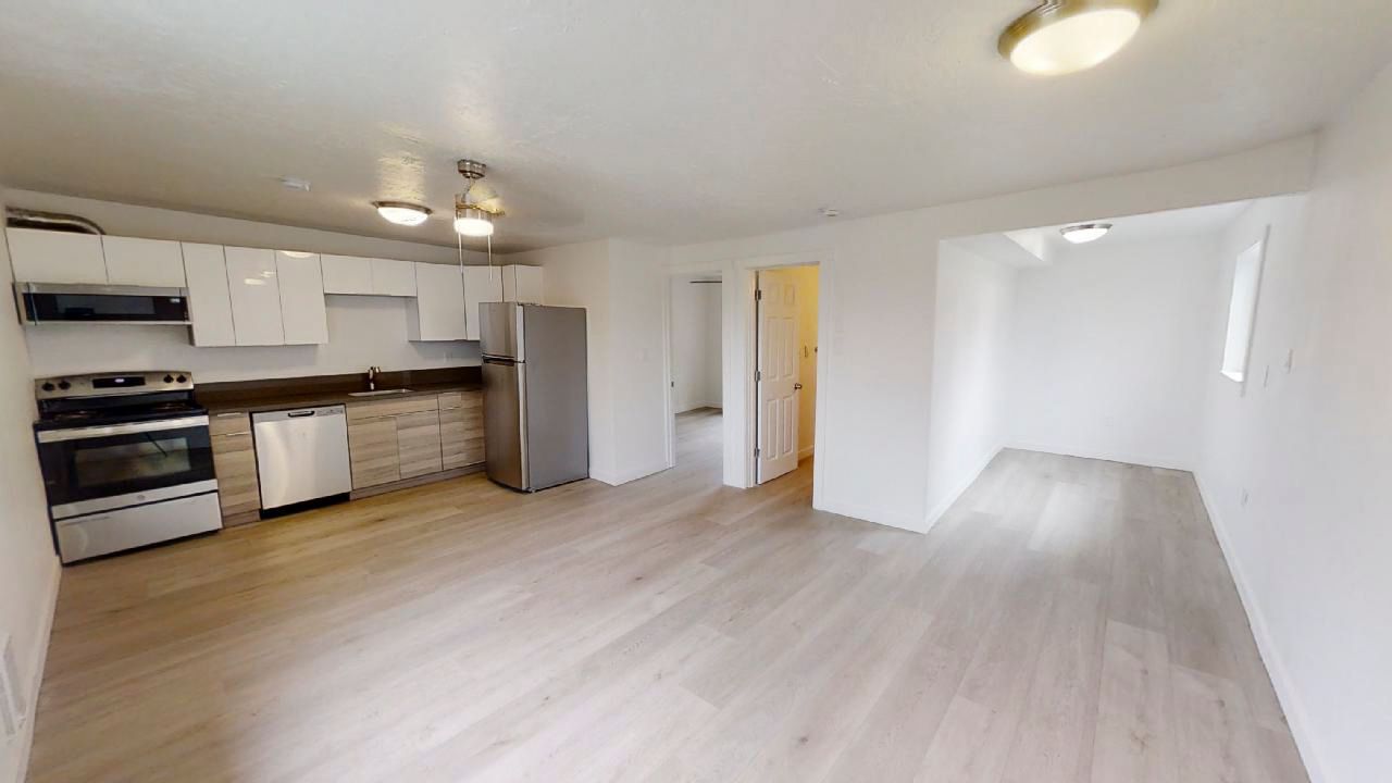 Phoebe Flats - Image 2