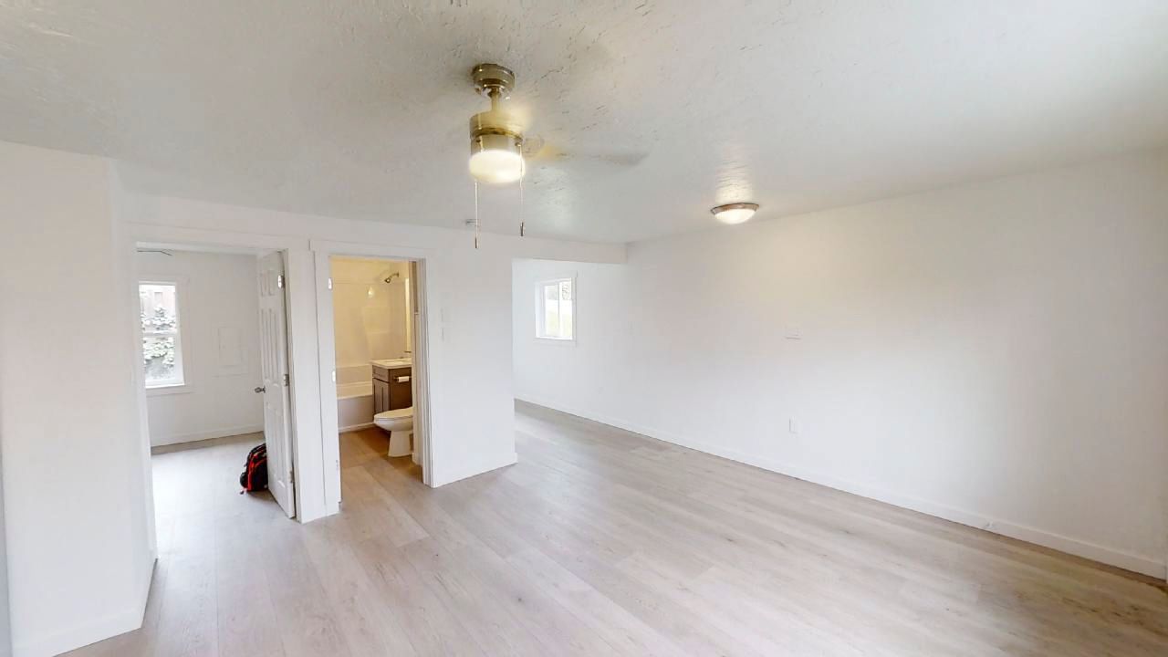 Phoebe Flats - Image 4