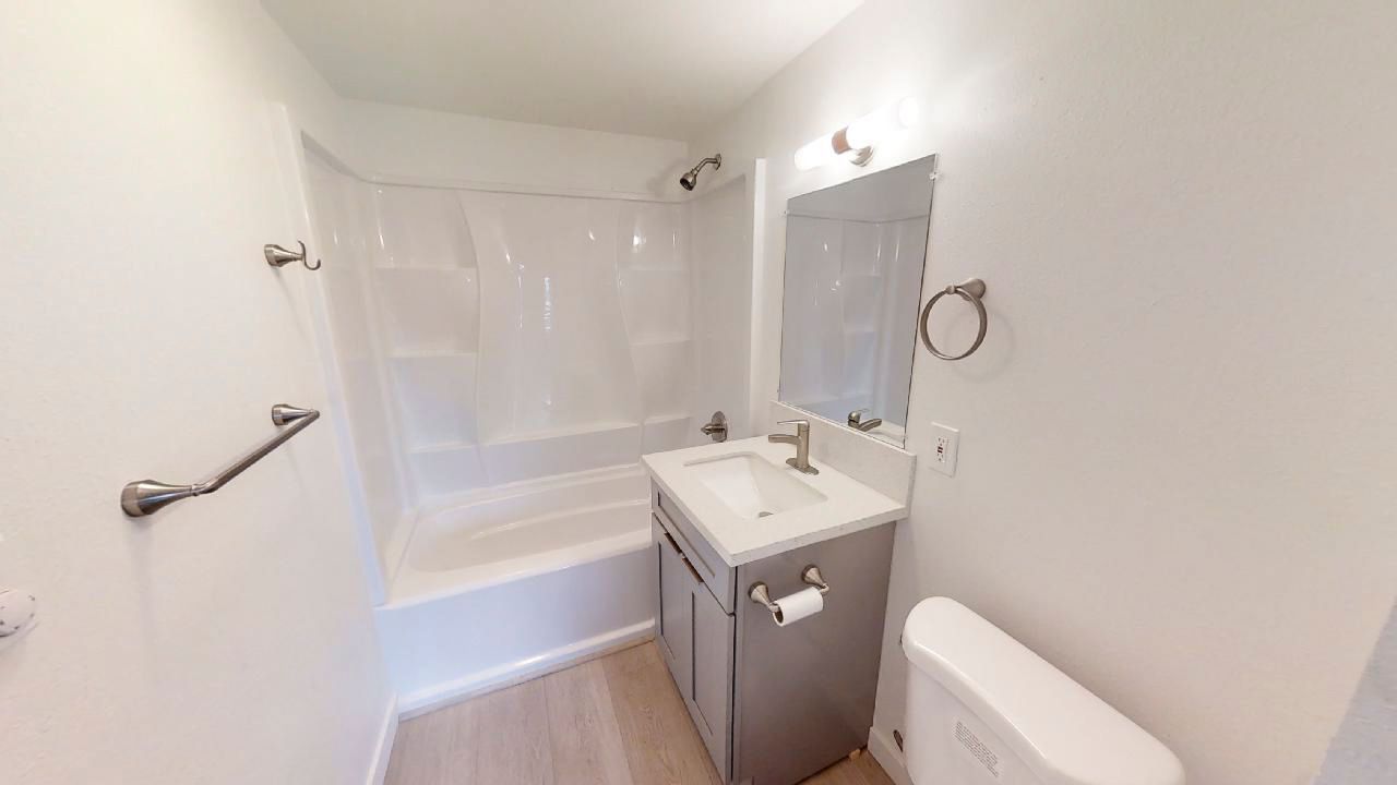 Phoebe Flats - Image 7