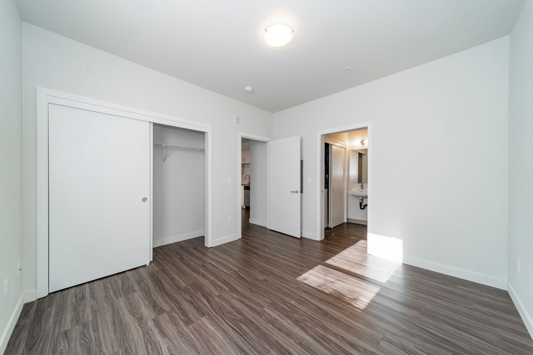 Adrianna Apartments - Image 8