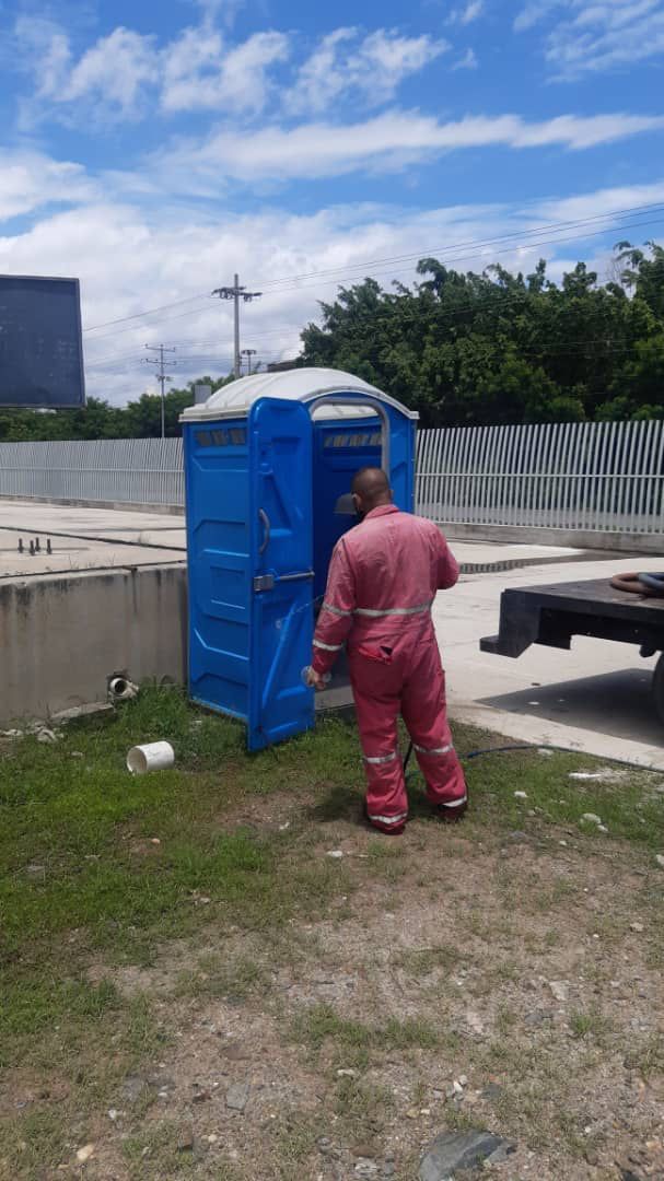 vaccum service baños portatiles