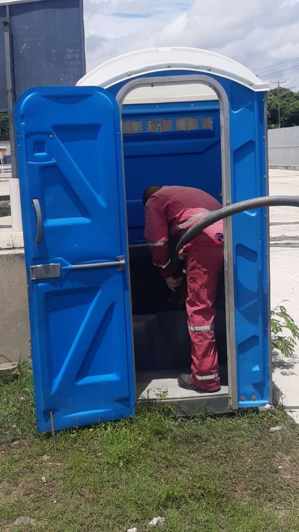 vaccum service baños portatiles