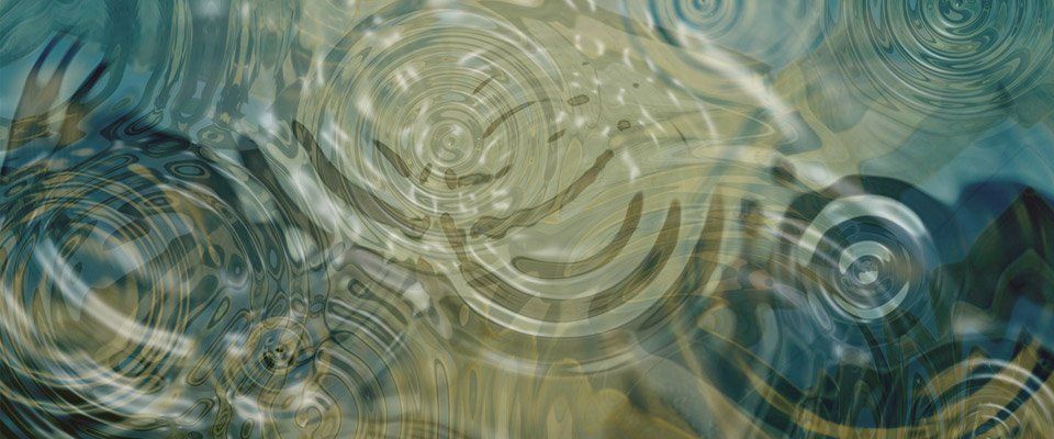 Round waves created in water