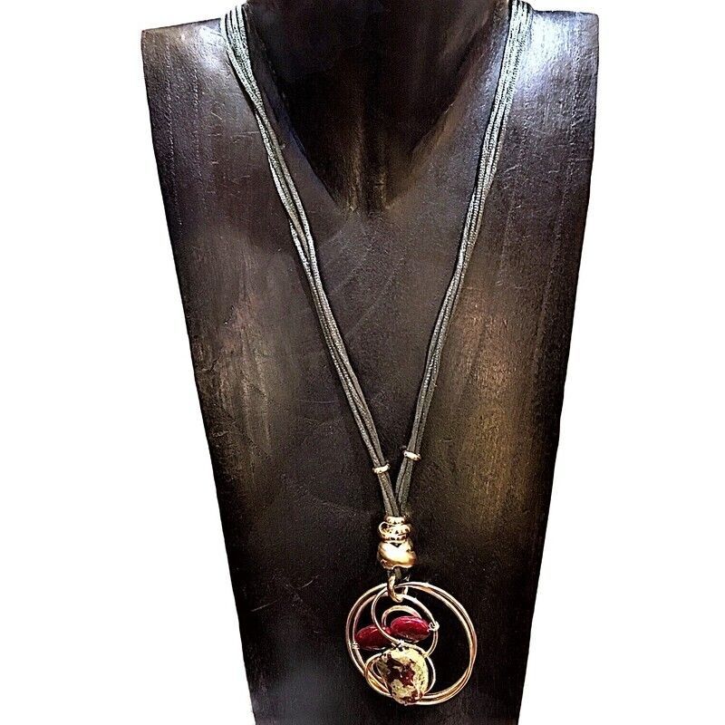 collana con pietre dure e alluminio made in italy, artigianale