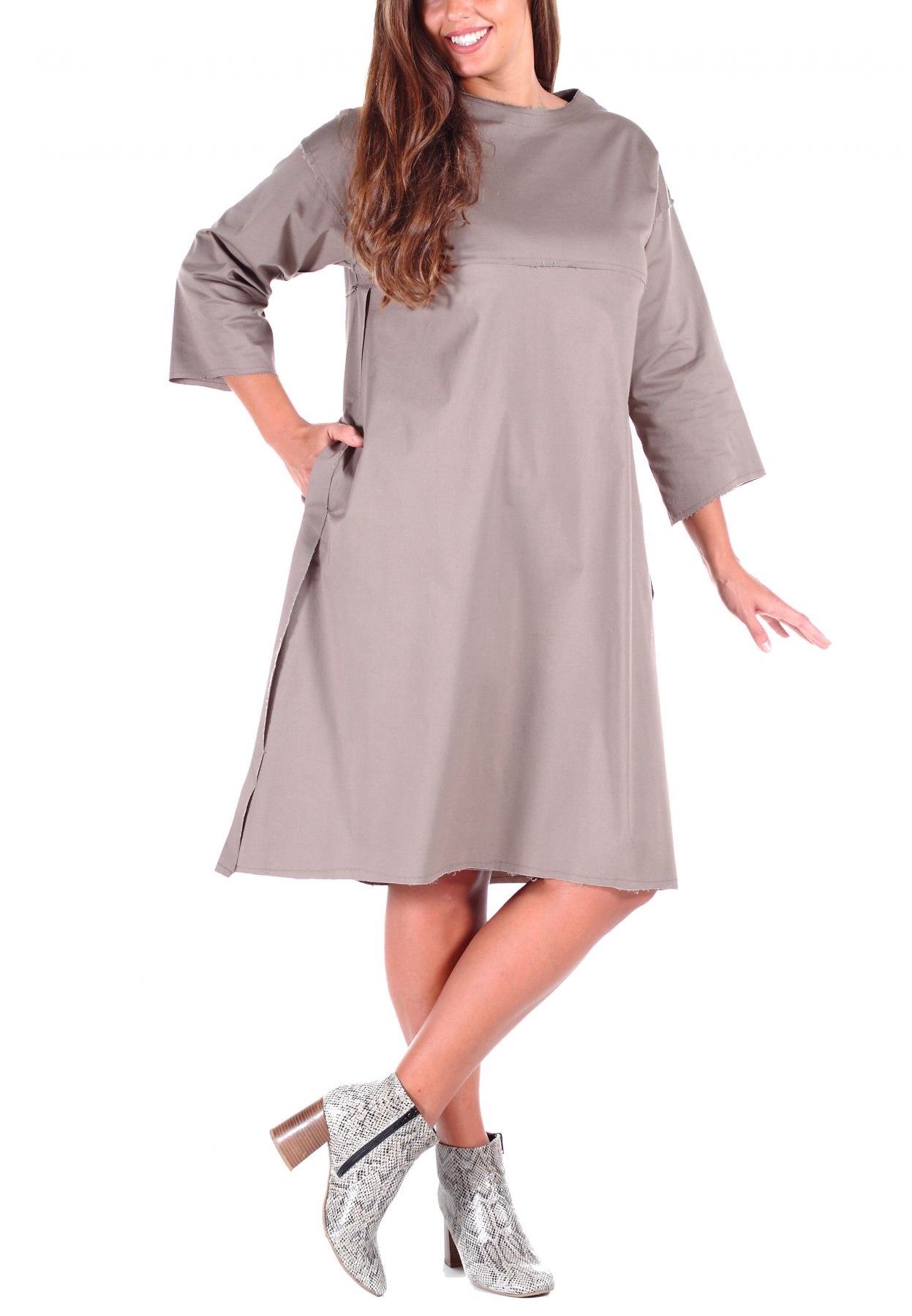 Abito elasticizzato in cotone con cuciture a vista e taglio vivo TG 48