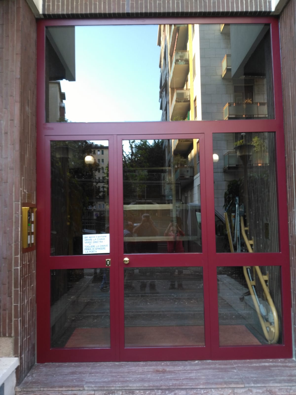 portoni di sicurezza per condomini a Milano