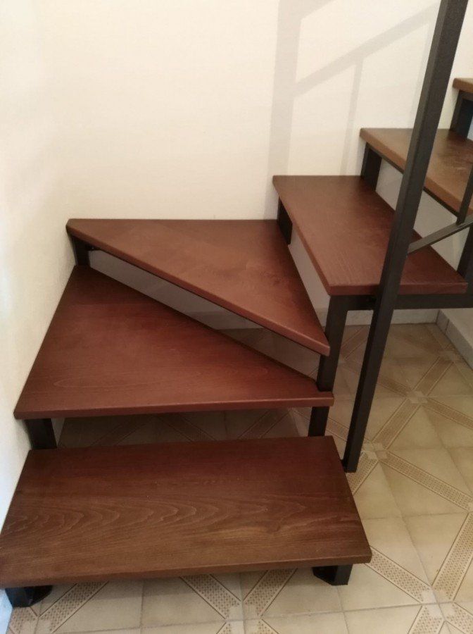 Dettaglio gradini  a chiocciola