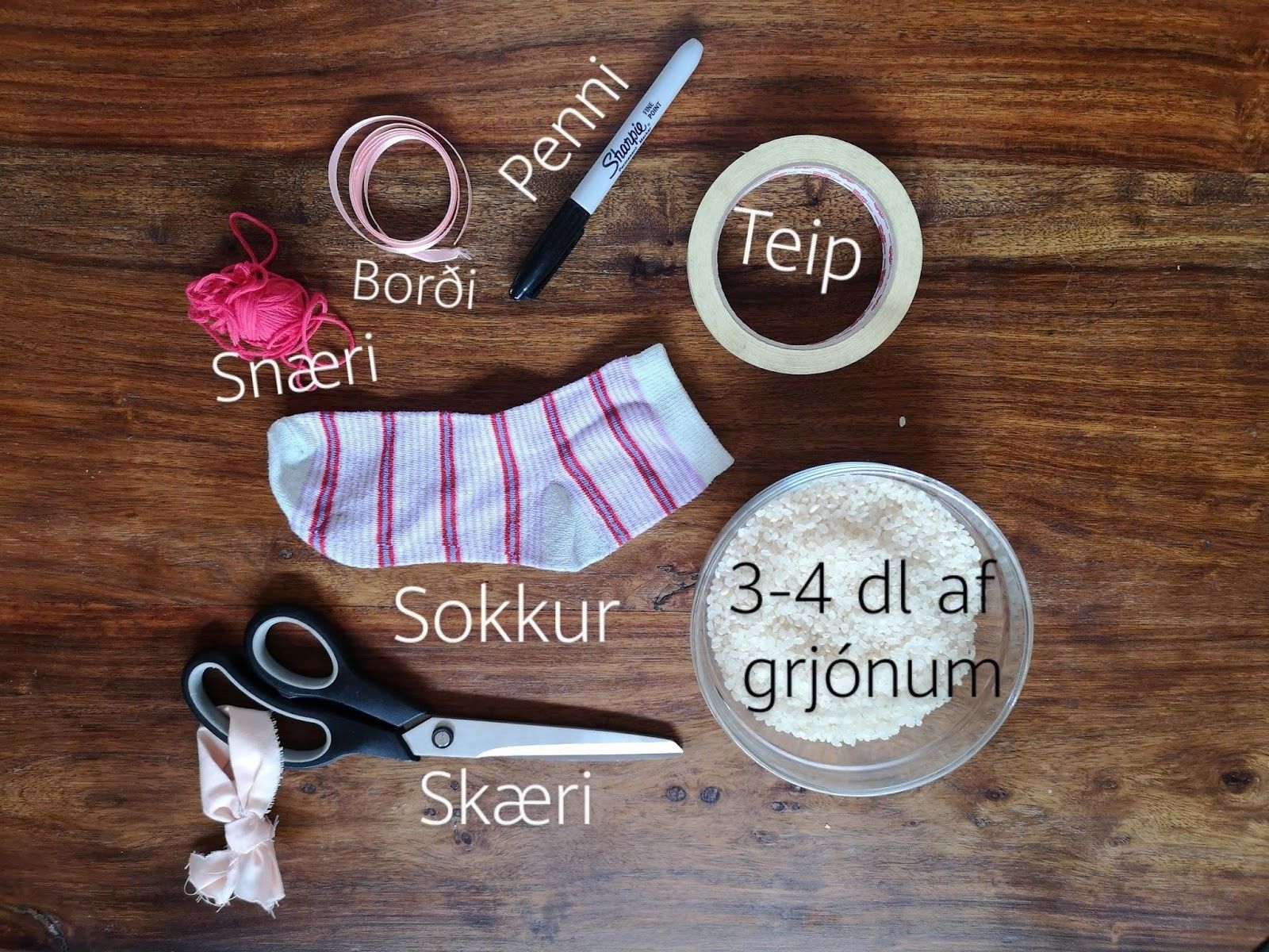 páskakanína áhöld