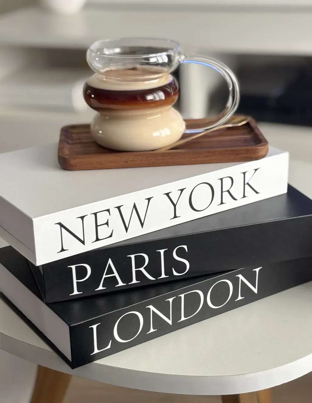 Libro de carton decorativo negro