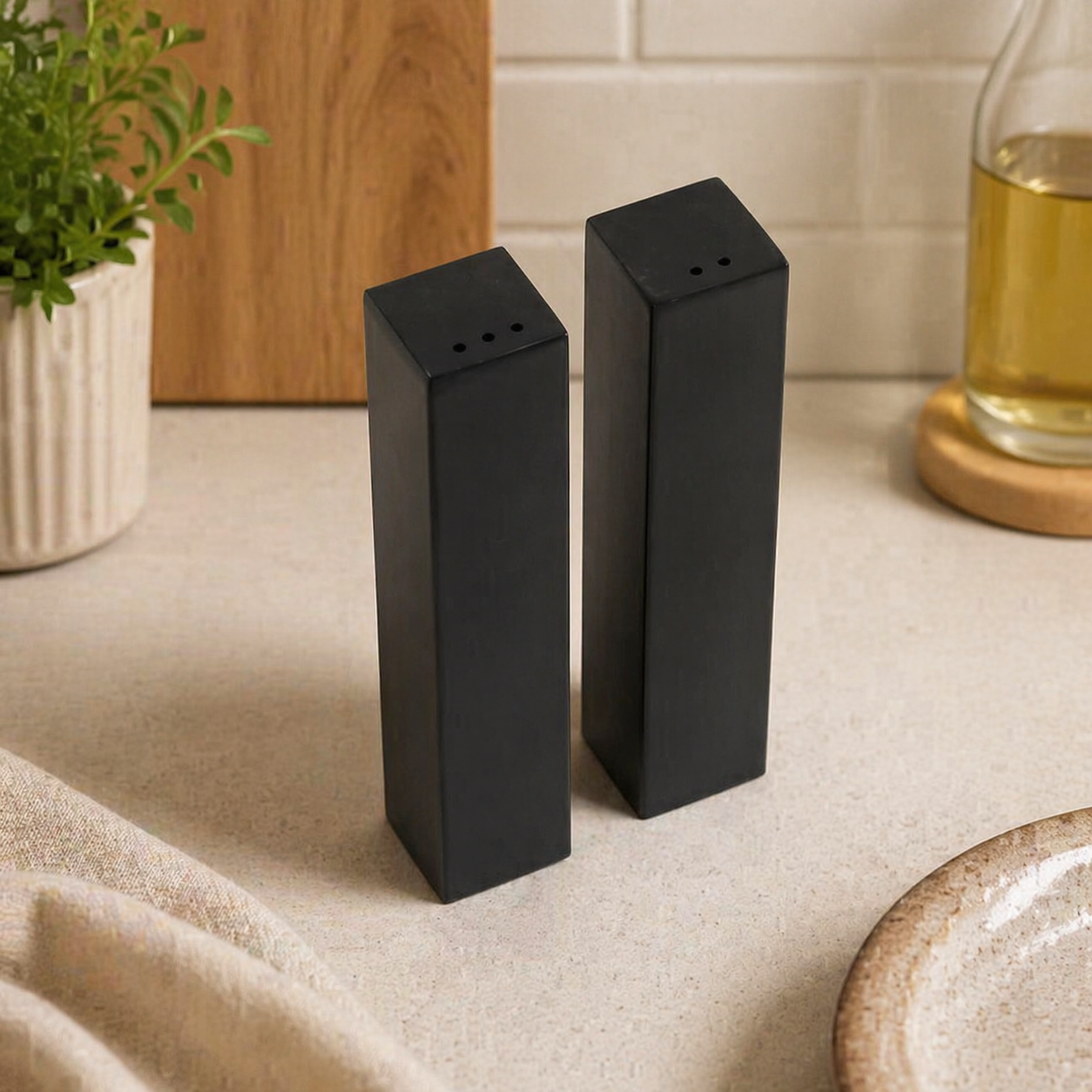 Salero & Pimentero de Mesa – Diseño Minimalista