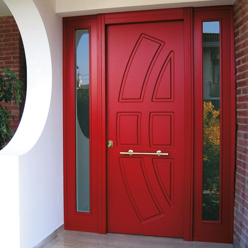 portone d'ingresso in finto legno rosso