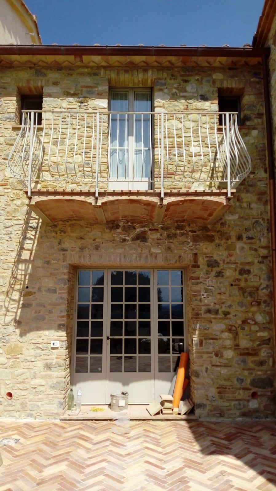 posa in opera infissi esterni