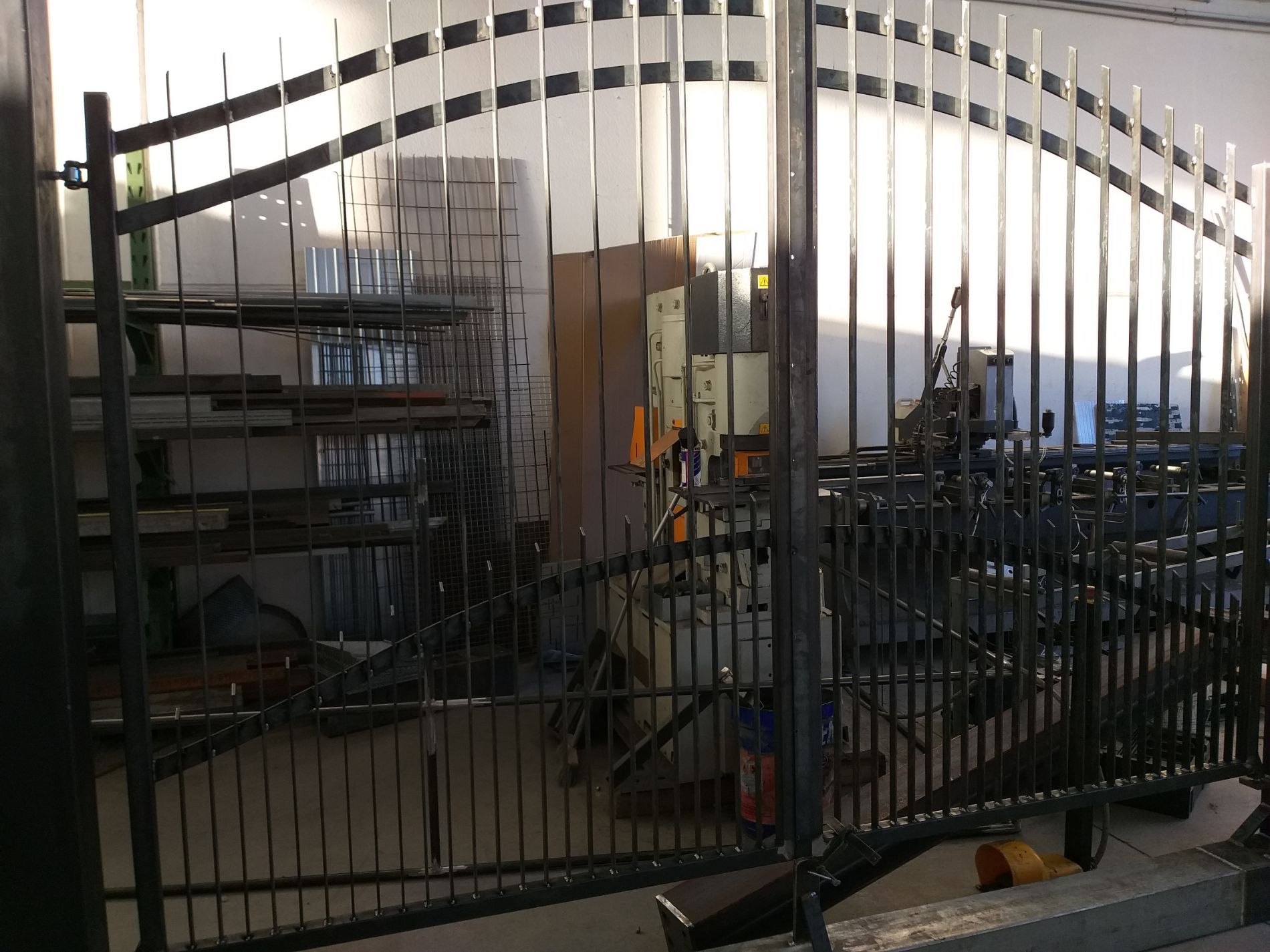 cancello a due battenti