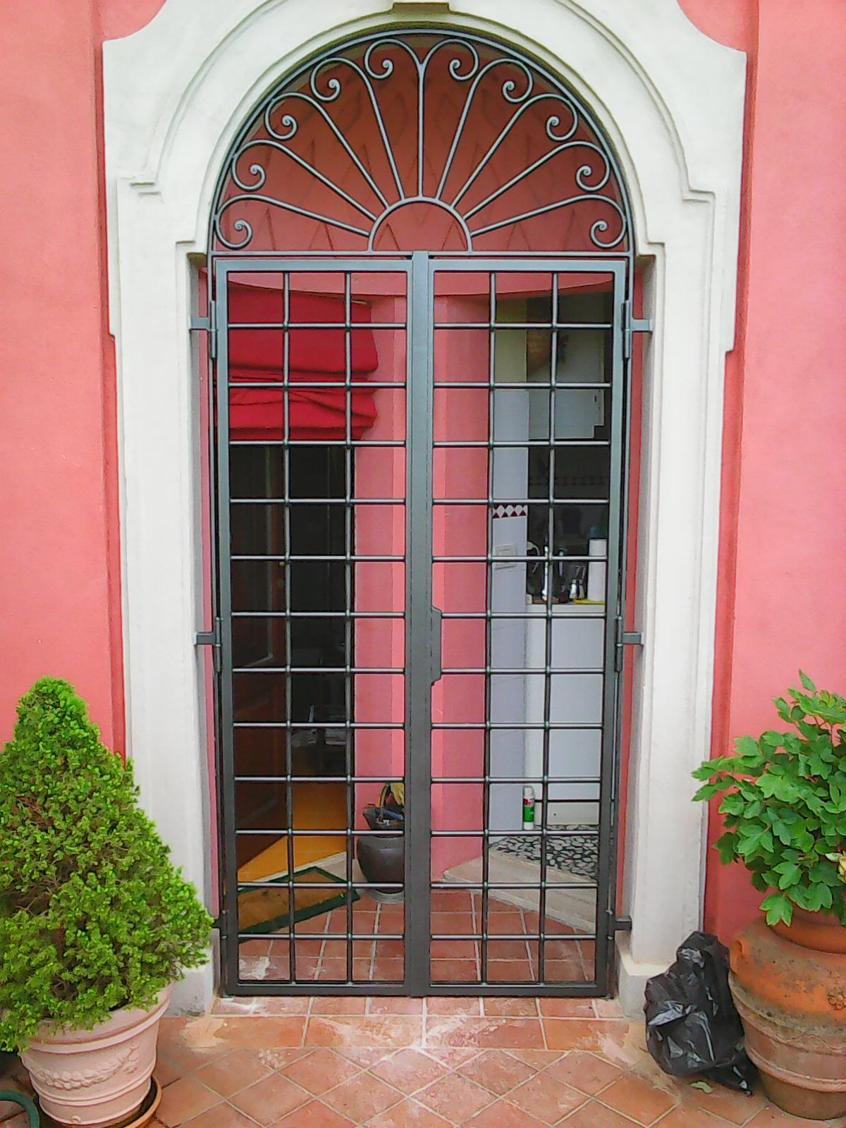 cancello di sicurezza in ferro