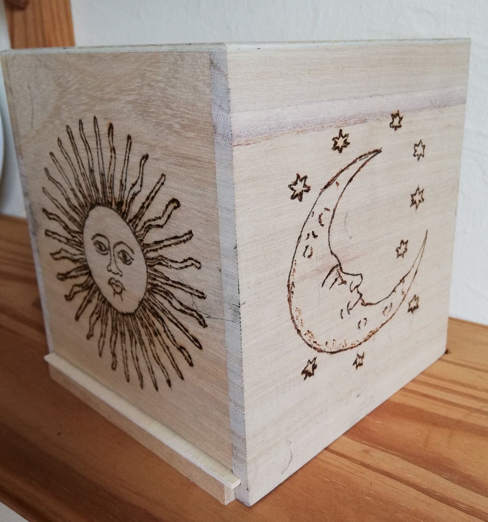 moon, sun, box, tissues, treasure, wood, pyrography, Cornwall, ornament, gift