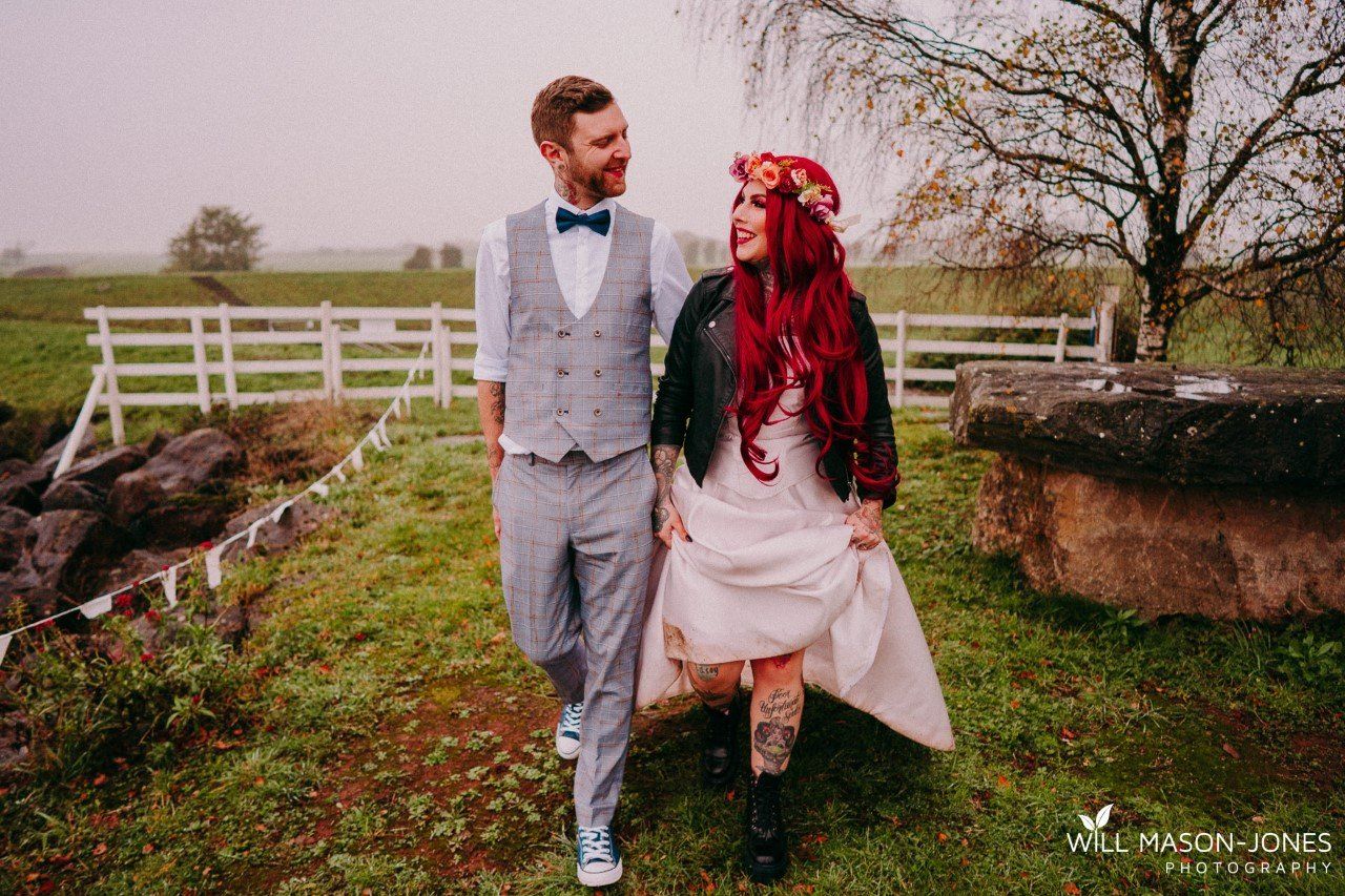 A wedding couple at the West Usk Lighthouse (man and woman).