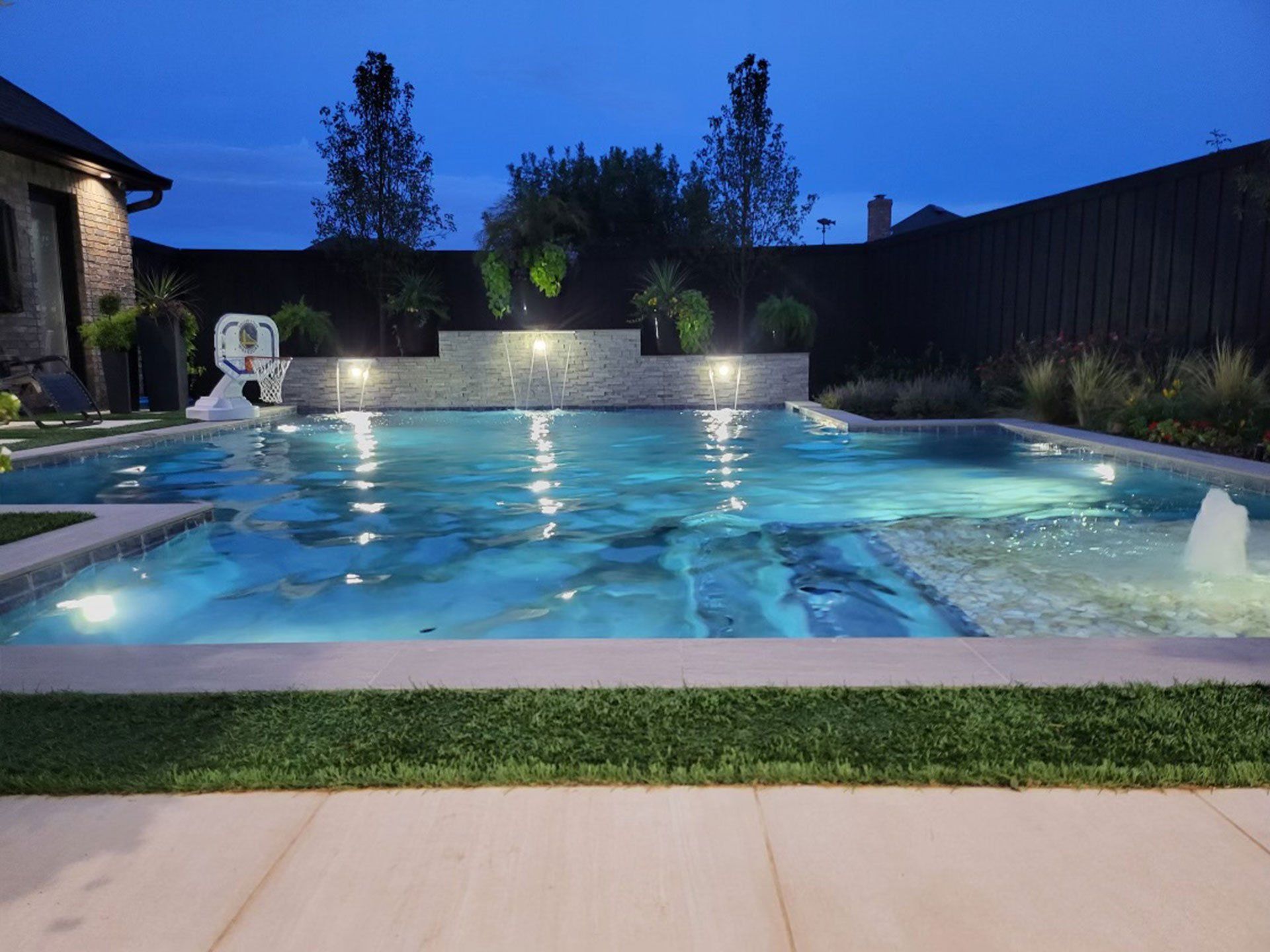 Pools Out Back Amarillo & Perryton, TX Swimming Pool Company