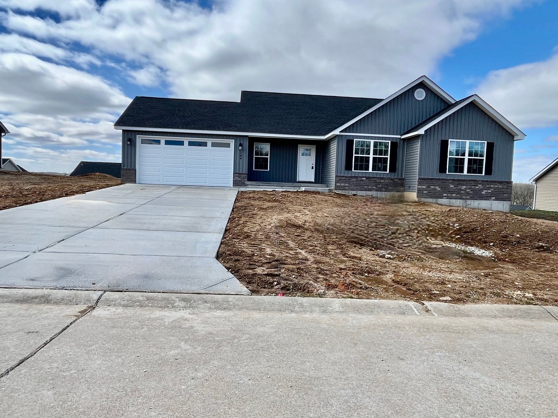 Exterior of front elevation Lake