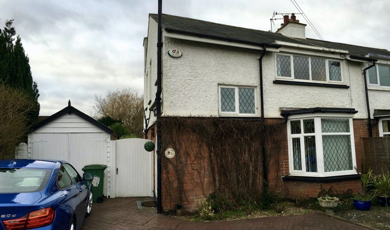 Loose - Maidstone  This family home was a maze of small spaces with the obligatory, unuseable conservatory. We transformed the house into a multifunctional modern living sapce for the family to spend time together.