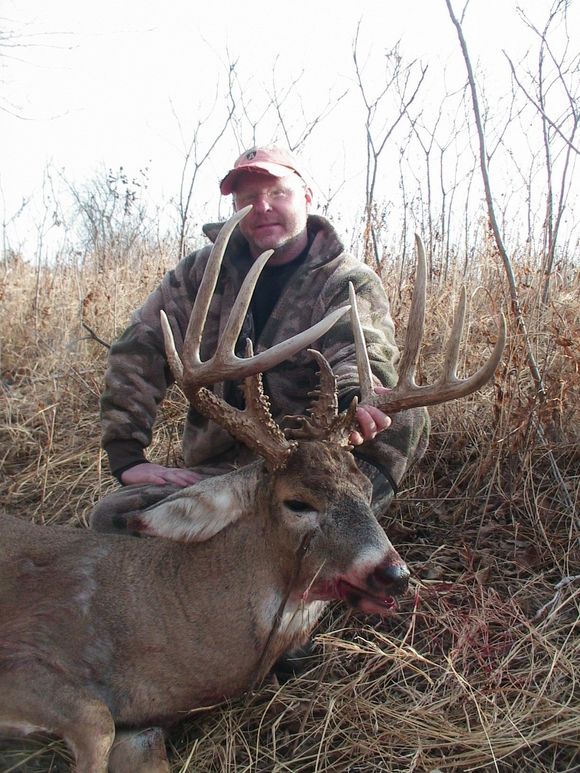North Central Kansas Whitetail Deer Hunting Outfitter