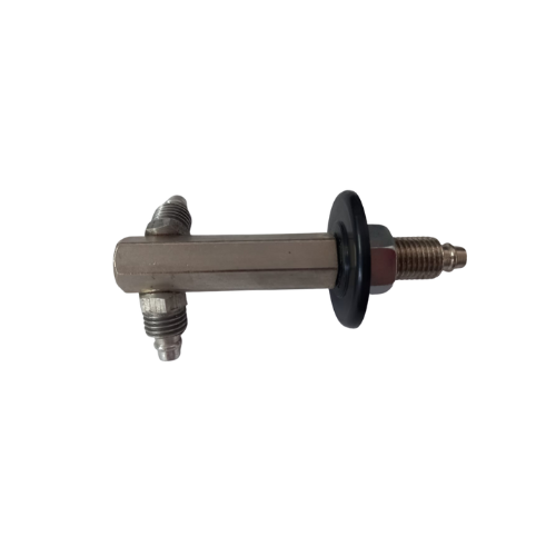 Um close de um objeto de metal em um fundo branco.