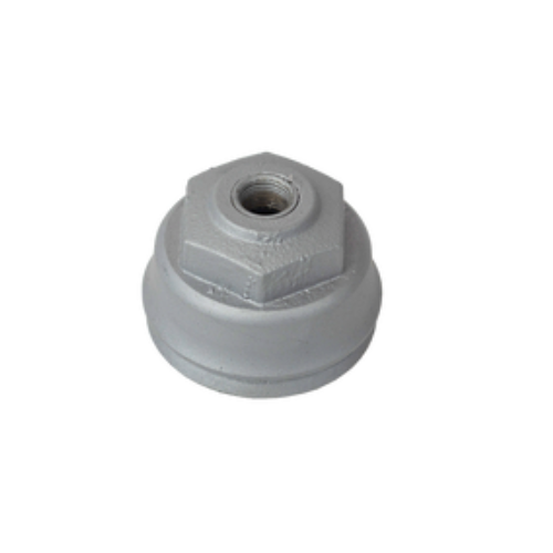 Um pequeno objeto cinza com um buraco no meio em um fundo branco.