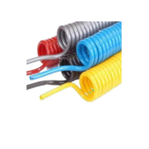 Um monte de fios enrolados de cores diferentes em um fundo branco