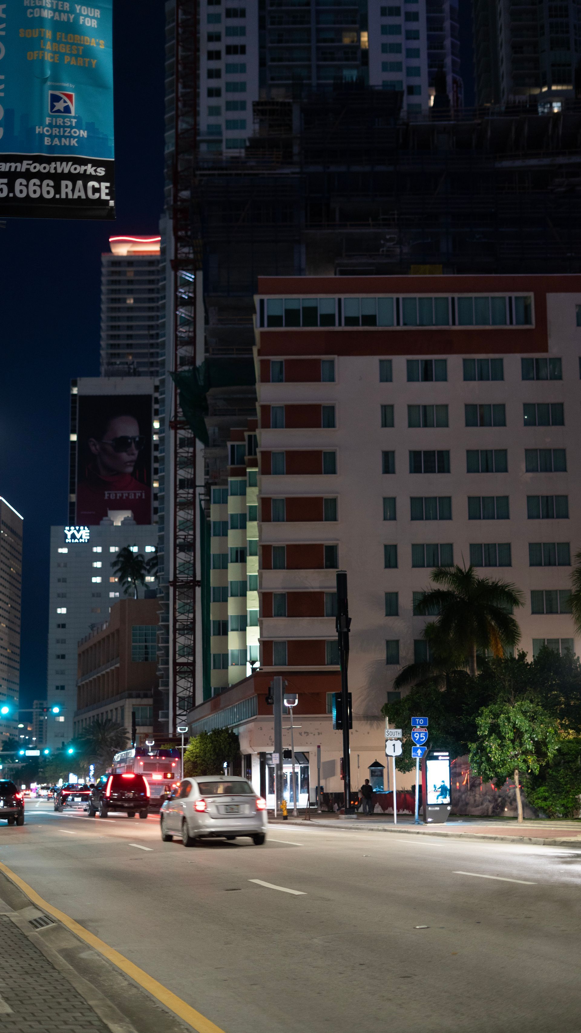 Early morning view of the Holiday Inn Miami pickup point for the Key West bus tour