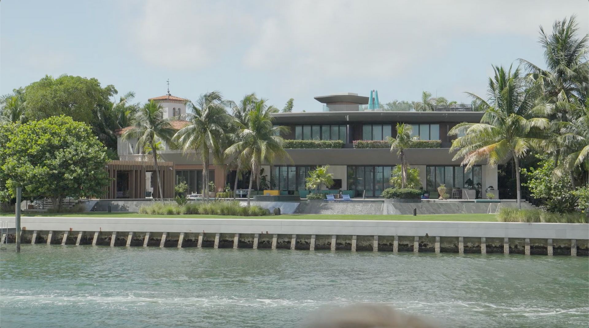 Celebrity Homes in star Island seen from the Miami Boat tour