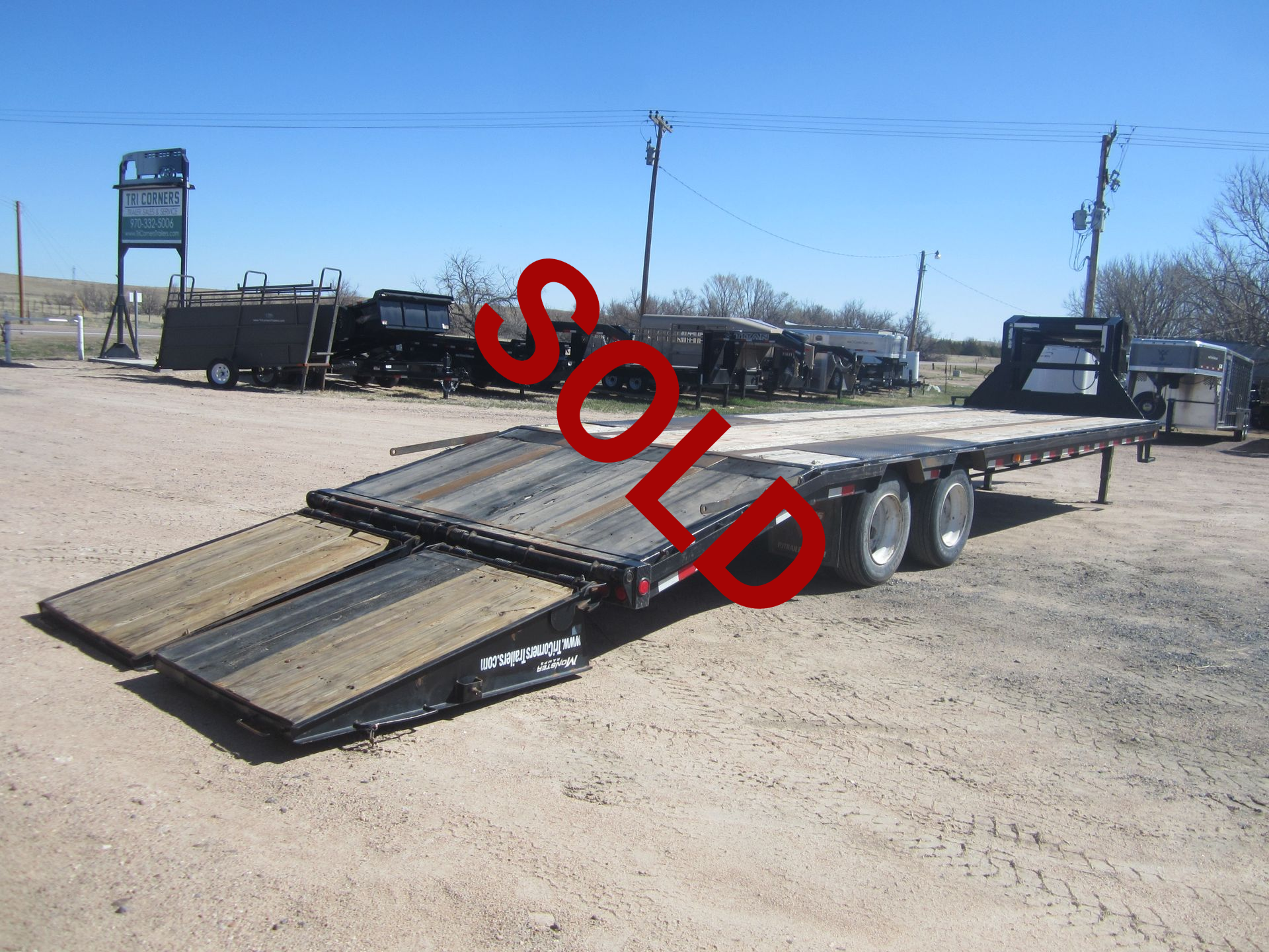 2020 PJ 8'6x31 (25+6) 30K Equipment Trailer