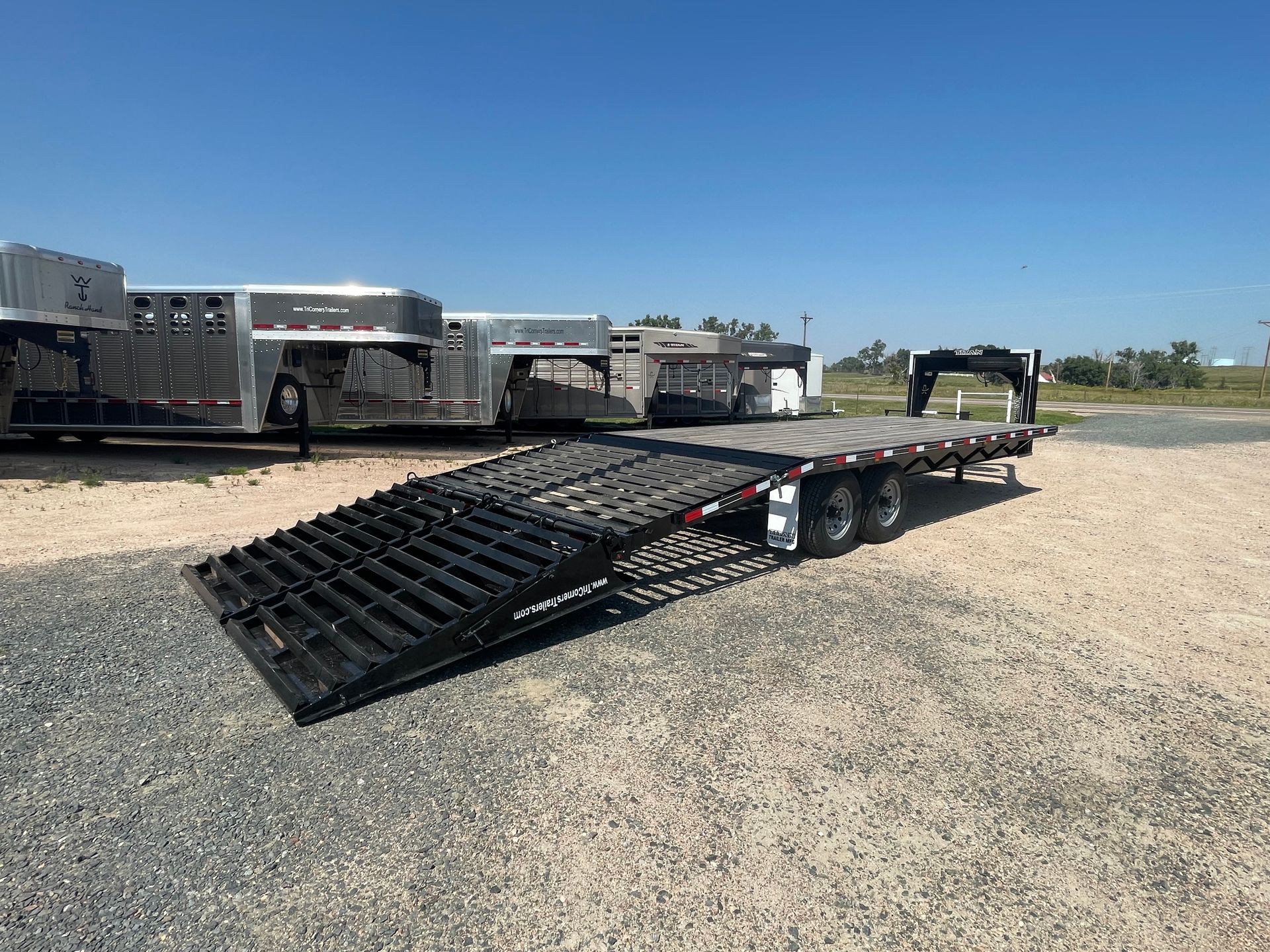 2025 Titan 8'6x26 (20+6) Flatbed Trailer