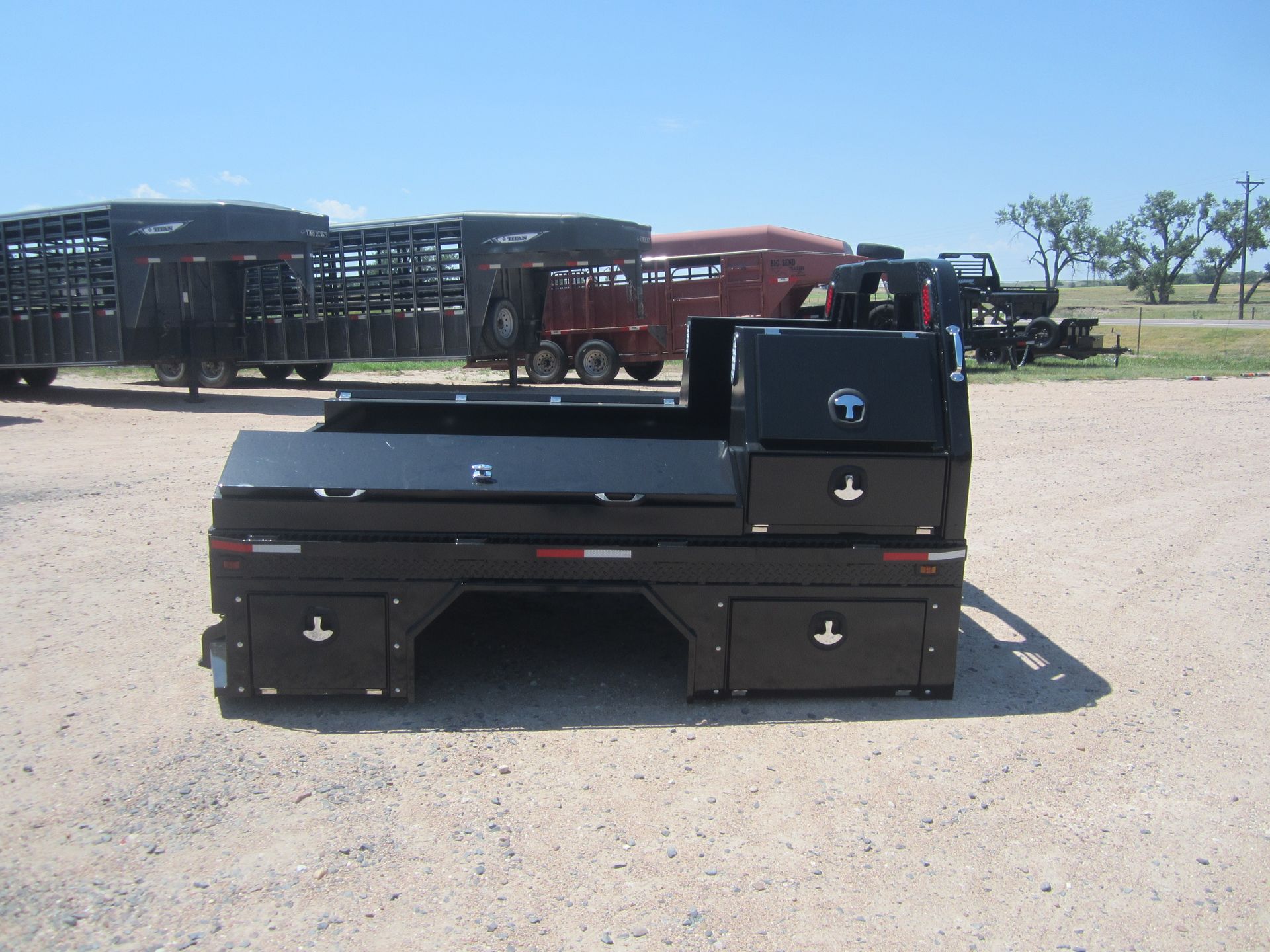 2025 Besler 8000 Series Skirted-Long Box Truck Bed