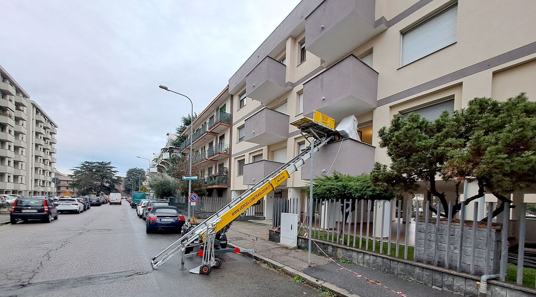 noleggio scale aeree