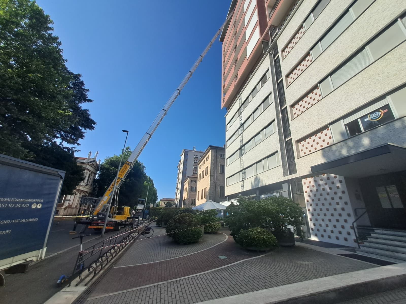 Noleggio Scala aerea a Novara 45 Metri foto 1