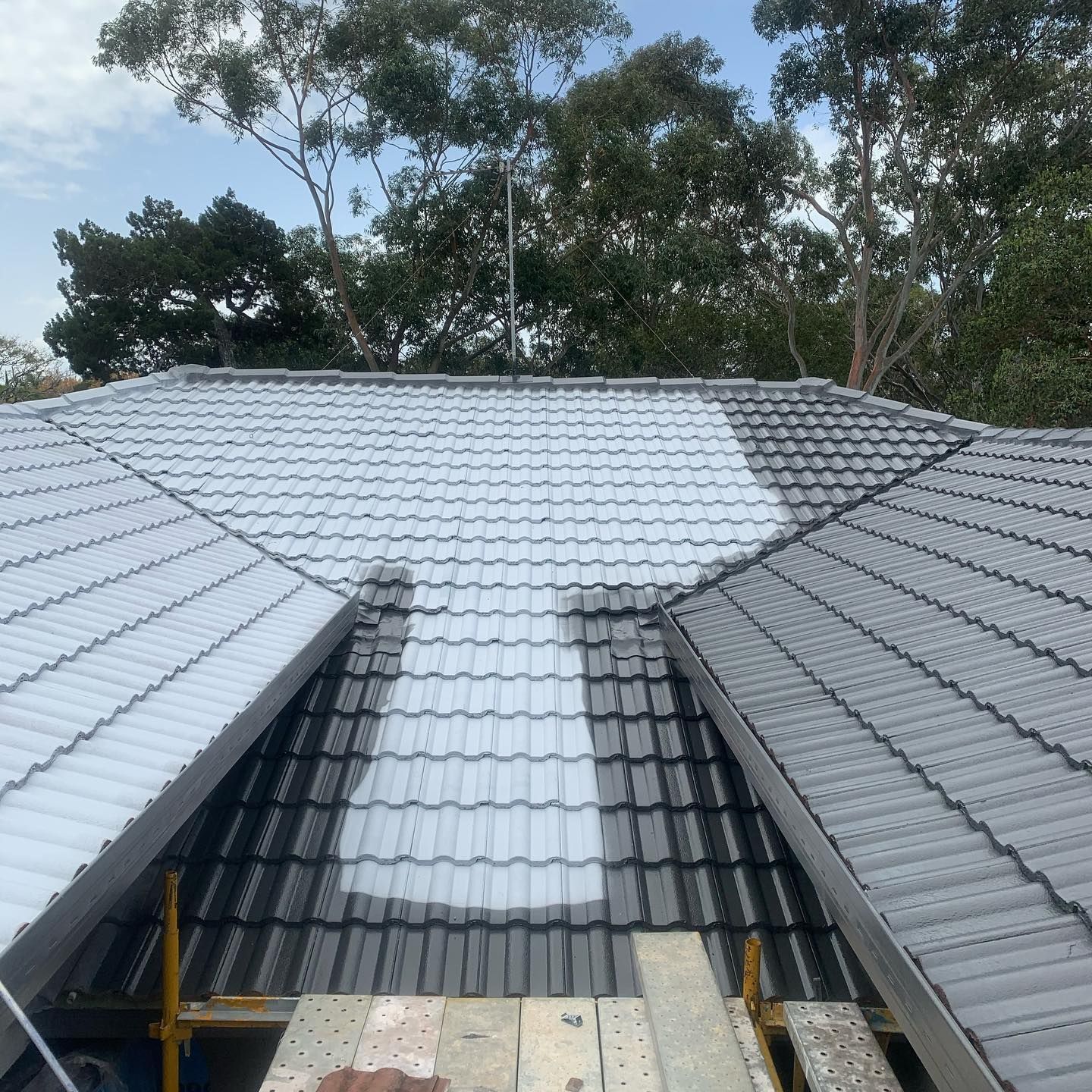 re-roofing tile roof Gold Coast