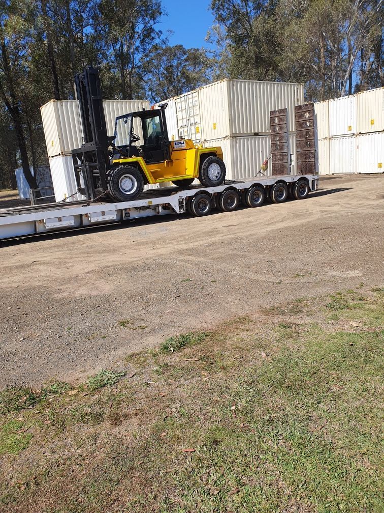 wrights removal and storage truck  for moving services