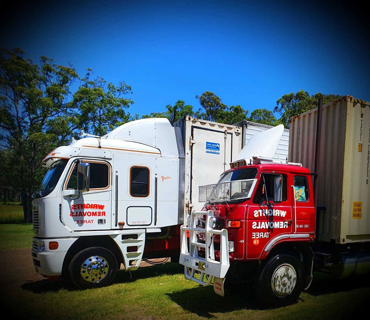 truck for moving and packing services