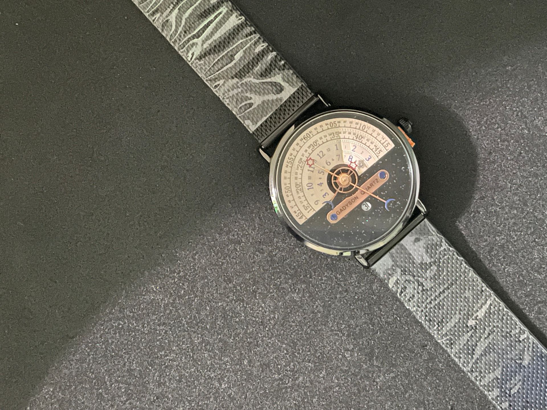 Exclusief GADYSON Quartz Design Horloge – Artistieke Astronomische Wijzerplaat