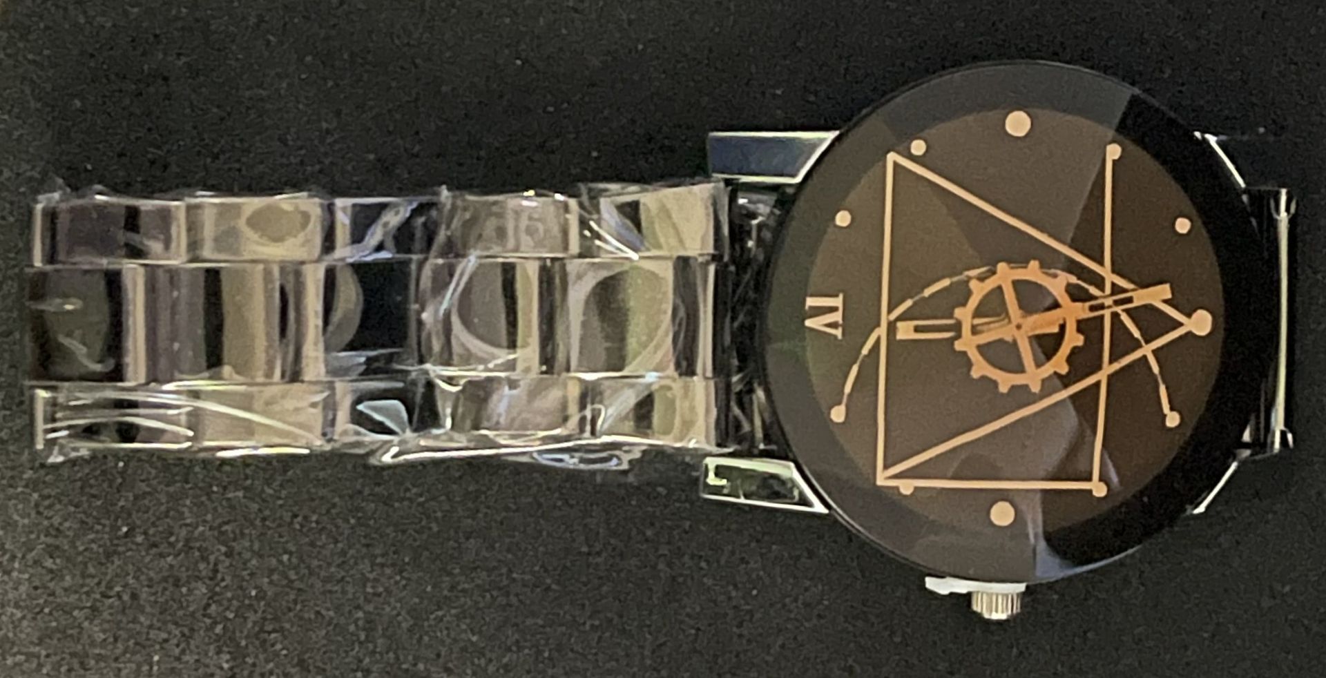 Heren Horloge: Leuk horloge voor verzamelaars, liefhebbers van bijzondere designs of als cadeau.