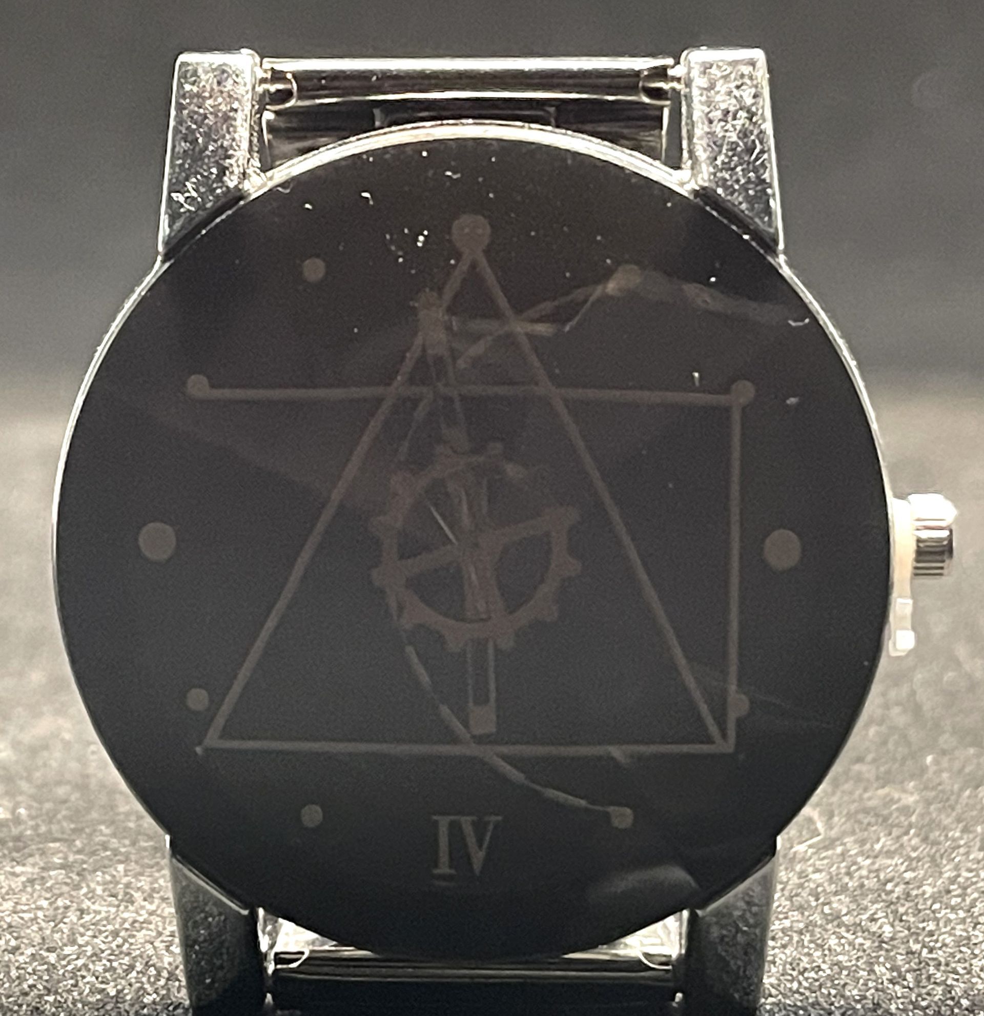 Heren Horloge: Leuk horloge voor verzamelaars, liefhebbers van bijzondere designs of als cadeau.
