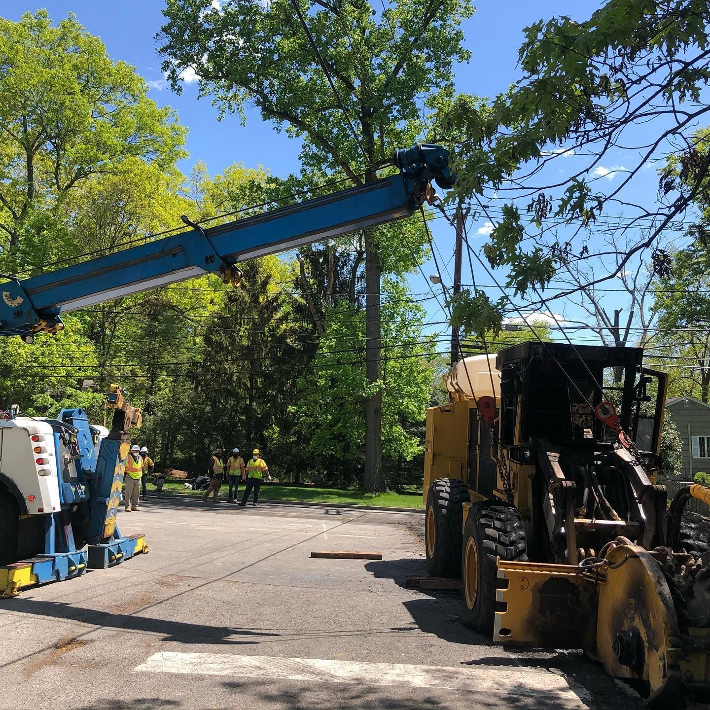 Heavy-duty forklift recovery in Wallington NJ by Nick’s Towing Service with expert roadside assistance team.
