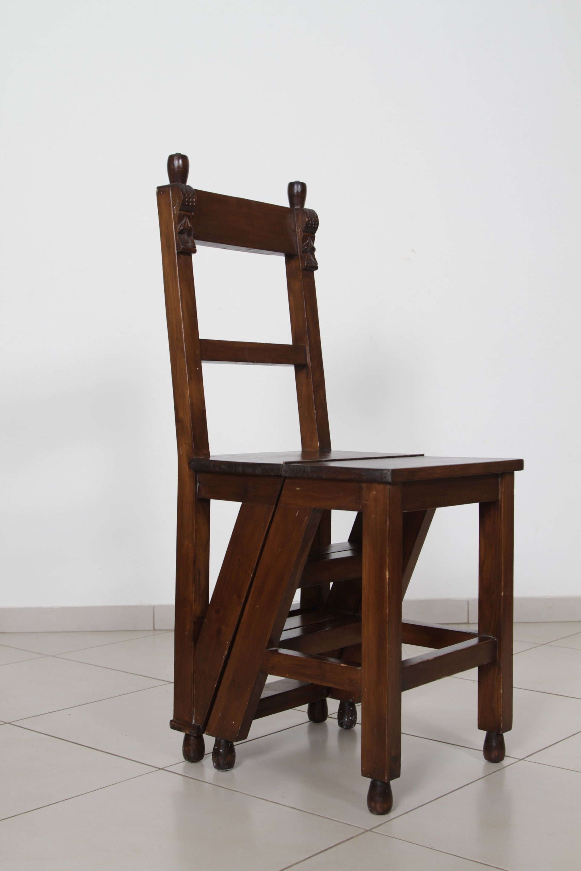 כיסאות סולם