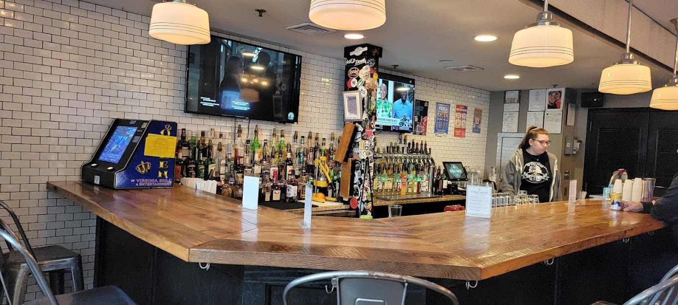 public house kitchen & brewery bar