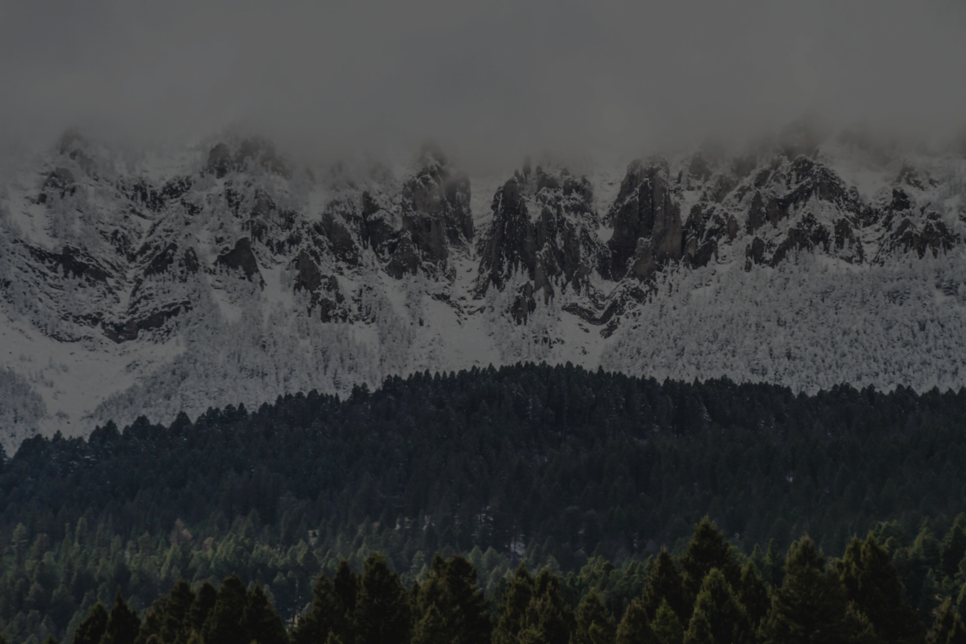 Testimonial Background Second row - mountains