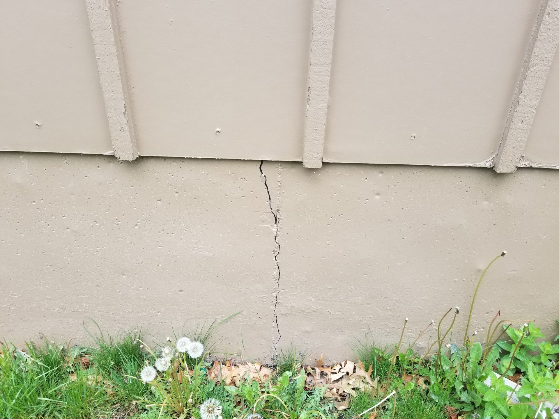 Cracks in Foundation Walls