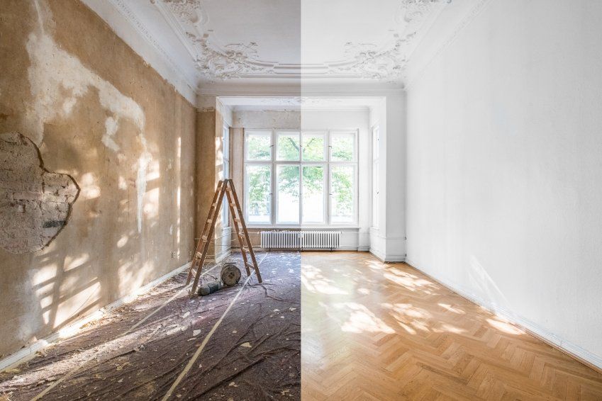 Before and after comparison photo from a room renovation